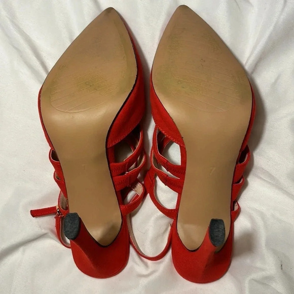 XAPPEAL Maren - Women's Strappy Closed Toe Pointed Pump with Ankle Strap Red - Picture 6 of 7